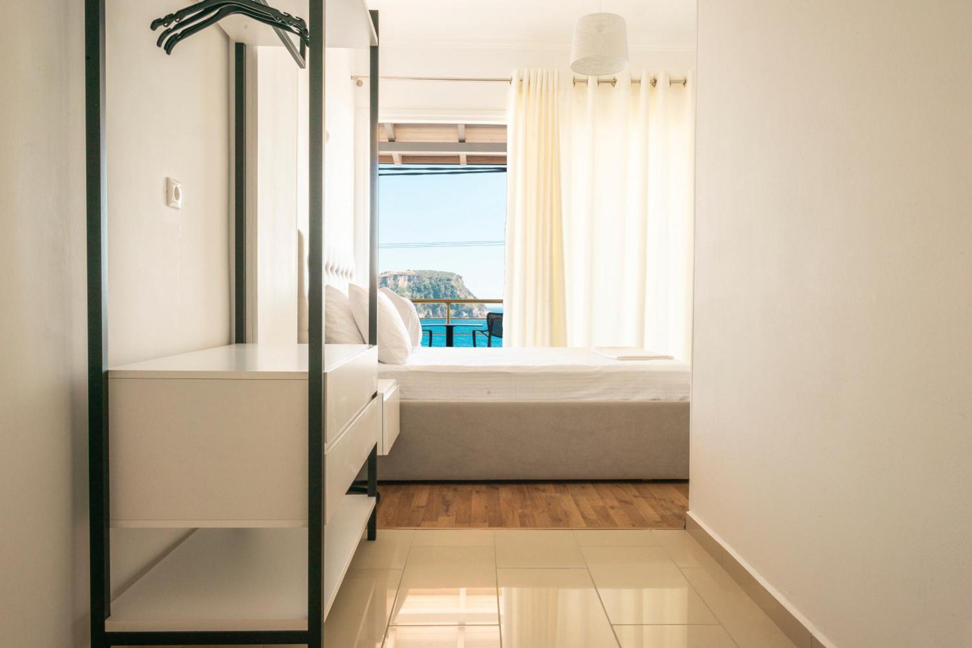 Ionio Rooms Himare Ngoại thất bức ảnh