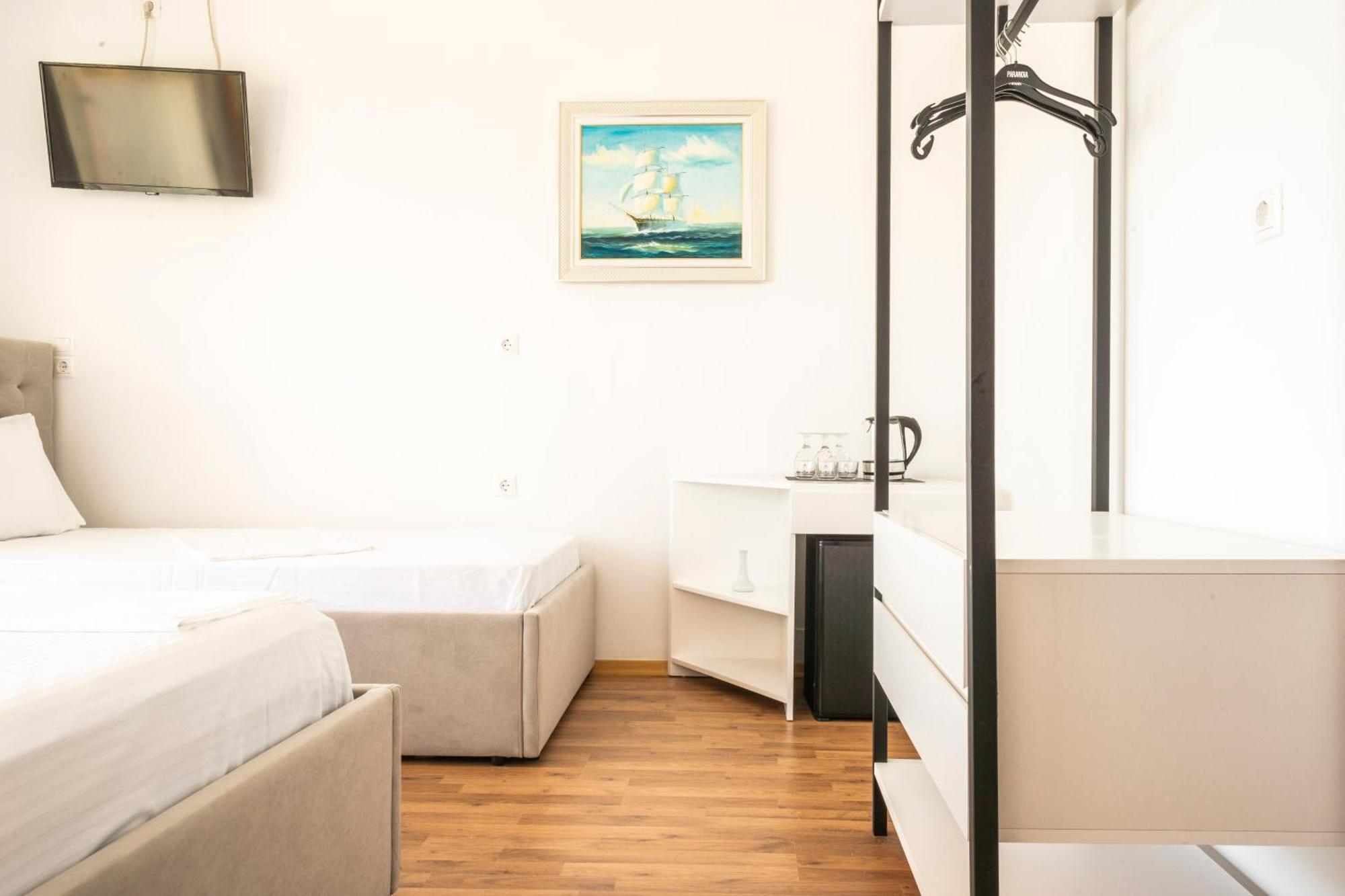 Ionio Rooms Himare Ngoại thất bức ảnh