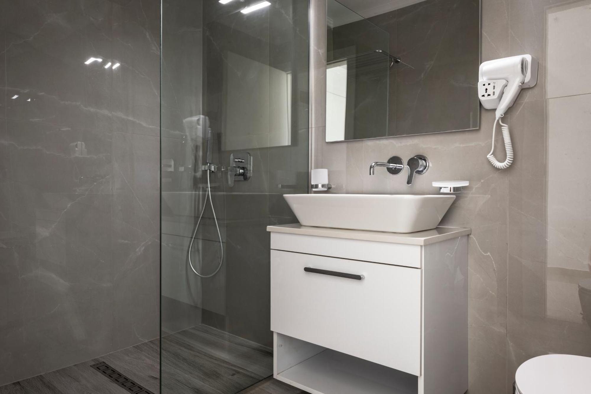 Ionio Rooms Himare Ngoại thất bức ảnh