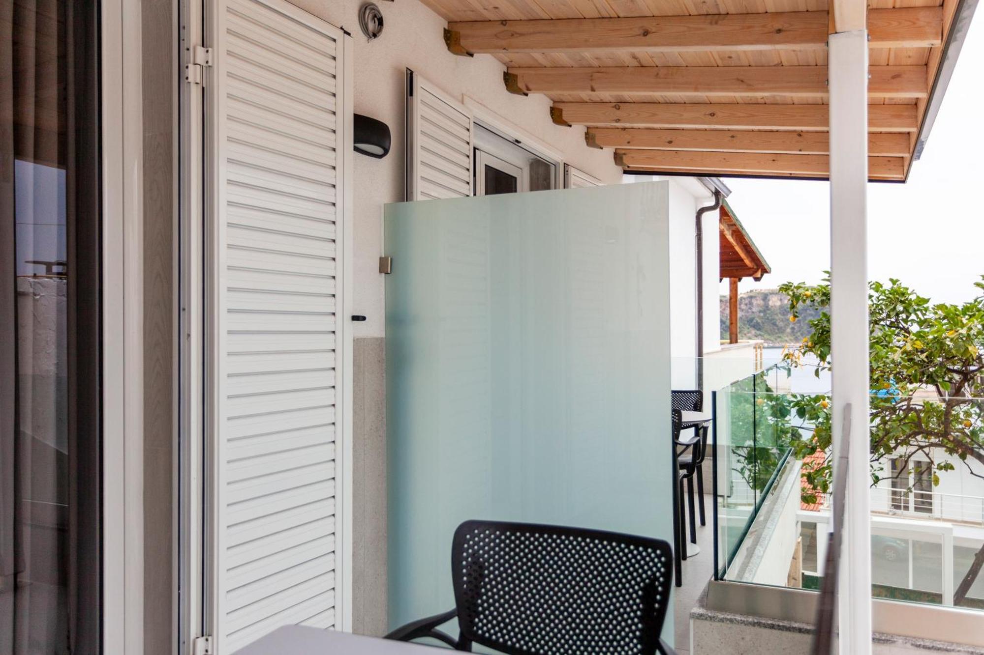 Ionio Rooms Himare Ngoại thất bức ảnh