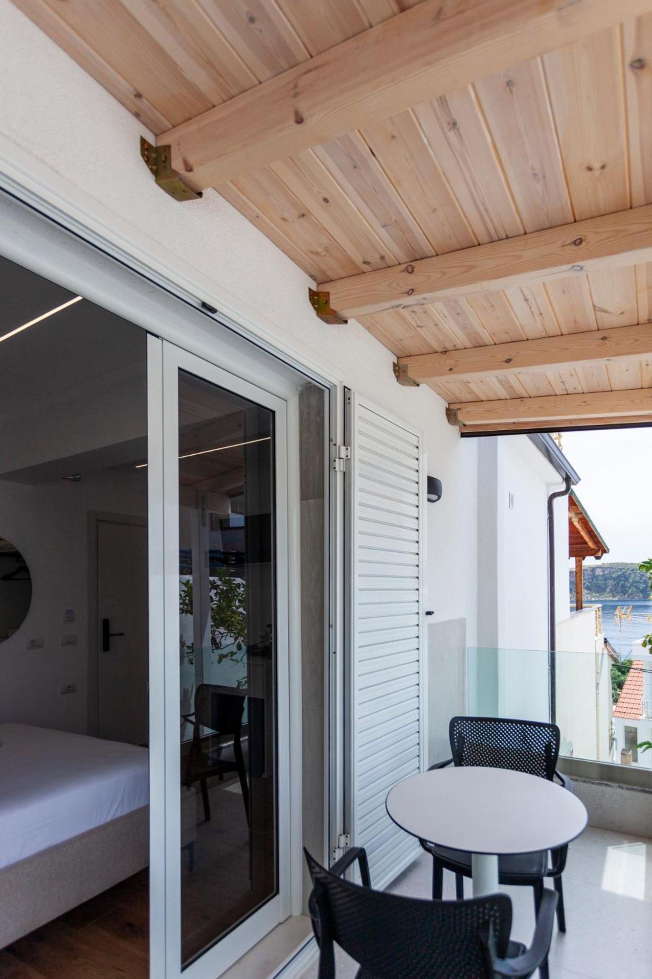 Ionio Rooms Himare Ngoại thất bức ảnh